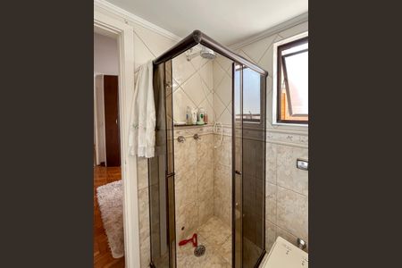 Casa à venda com 200m², 3 quartos e 3 vagasBanheiro da suite