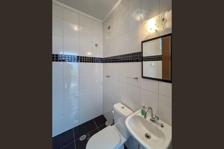 Casa à venda com 200m², 3 quartos e 3 vagasBanheiro 2