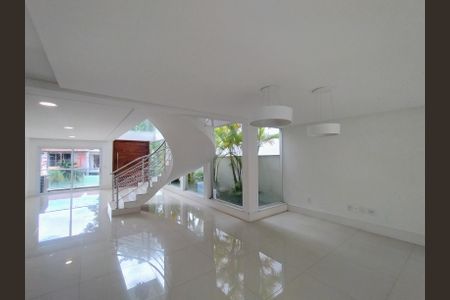 Sala de casa de condomínio para alugar com 3 quartos, 460m² em Parque Terra Nova Ii, São Bernardo do Campo