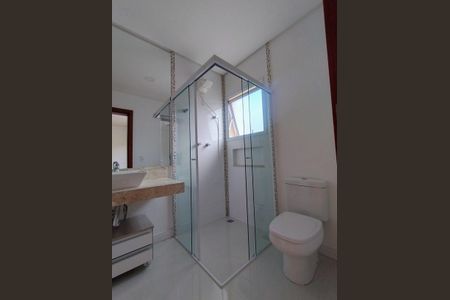 Casa de condomínio para alugar com 460m², 3 quartos e 6 vagasSuíte 2 Banheiro