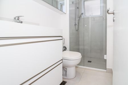 Apartamento à venda com 100m², 2 quartos e 3 vagasBanheiro da Suíte 2
