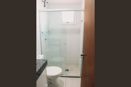 Apartamento para alugar com 70m², 2 quartos e 1 vaga Apartamento para alugar com 70m², 2 quartos e 1 vagaBanheiro da Suíte