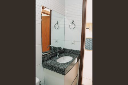 Apartamento para alugar com 70m², 2 quartos e 1 vaga Apartamento para alugar com 70m², 2 quartos e 1 vagaBanheiro