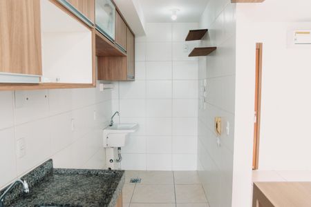 Apartamento para alugar com 70m², 2 quartos e 1 vaga Apartamento para alugar com 70m², 2 quartos e 1 vagaCozinha e Área de Serviço