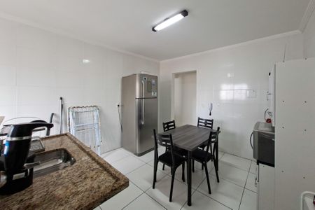 Apartamento para alugar com 100m², 2 quartos e 2 vagasCozinha 