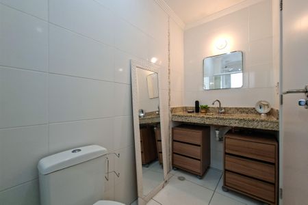 Apartamento para alugar com 100m², 2 quartos e 2 vagasBanheiro da Suíte 1