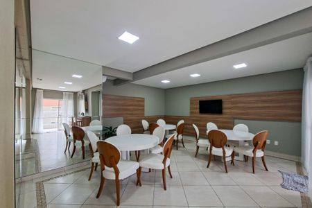 Apartamento para alugar com 100m², 2 quartos e 2 vagasÁrea comum - Salão de festas