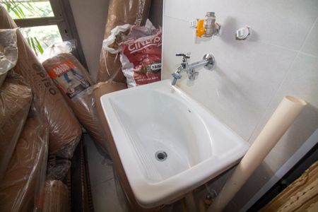 Apartamento à venda com 81m², 2 quartos e 1 vagaÁrea de Serviço