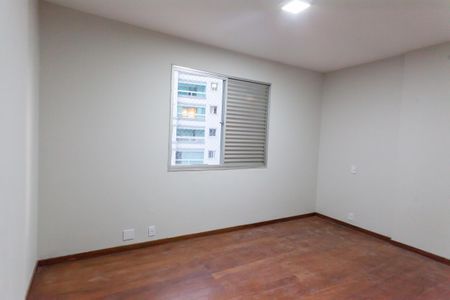 Apartamento à venda com 195m², 4 quartos e 2 vagassuite 
