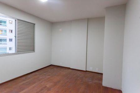 Apartamento à venda com 195m², 4 quartos e 2 vagassuite 