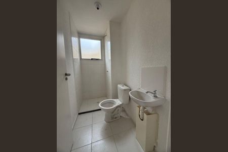 Banheiro  de kitnet/studio para alugar com 1 quarto, 37m² em Morro Santana, Porto Alegre