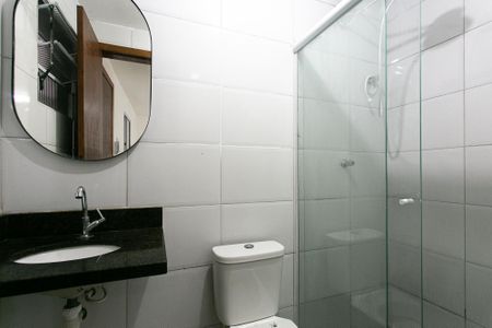 Banheiro de kitnet/studio para alugar com 1 quarto, 30m² em Tatuapé, São Paulo