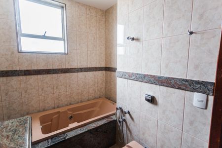 Apartamento para alugar com 135m², 4 quartos e 2 vagasBanheiro da Suíte