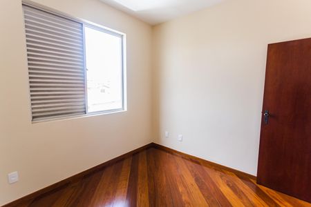 Apartamento para alugar com 135m², 4 quartos e 2 vagasQuarto 4