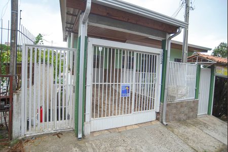 Casa para alugar com 65m², 2 quartos e 1 vagaFachada