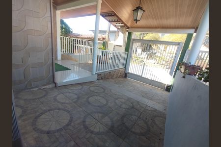 Casa para alugar com 65m², 2 quartos e 1 vaga Casa para alugar com 65m², 2 quartos e 1 vagaVaranda