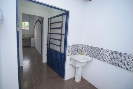 Casa para alugar com 65m², 2 quartos e 1 vagaÁrea de Serviço