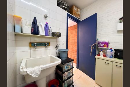 Casa de condomínio para alugar com 400m², 4 quartos e 5 vagas Casa de condomínio para alugar com 400m², 4 quartos e 5 vagasÁrea de Serviço