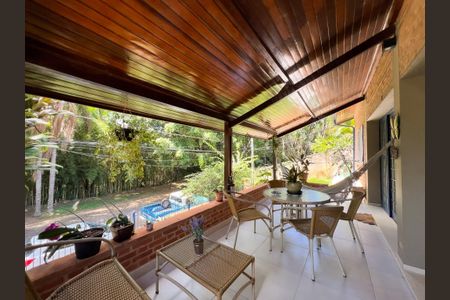 Casa de condomínio para alugar com 400m², 4 quartos e 5 vagas Casa de condomínio para alugar com 400m², 4 quartos e 5 vagasVaranda da Sala