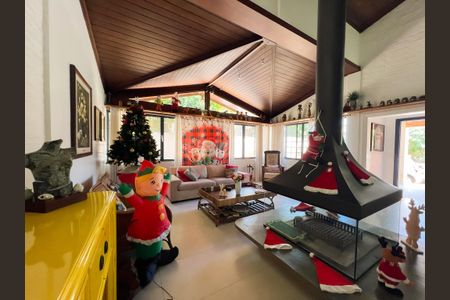 Casa de condomínio para alugar com 400m², 4 quartos e 5 vagas Casa de condomínio para alugar com 400m², 4 quartos e 5 vagasSala