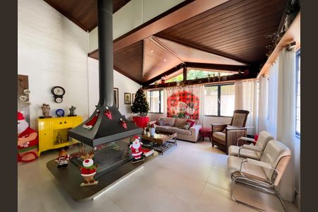 Casa de condomínio para alugar com 400m², 4 quartos e 5 vagas Casa de condomínio para alugar com 400m², 4 quartos e 5 vagasSala