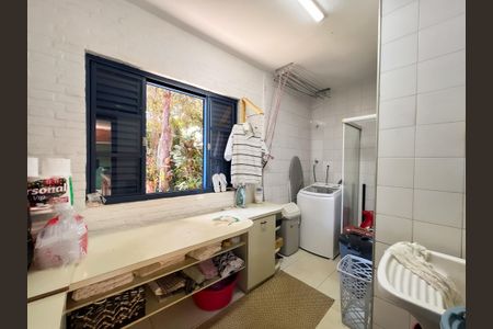 Casa de condomínio para alugar com 400m², 4 quartos e 5 vagas Casa de condomínio para alugar com 400m², 4 quartos e 5 vagasÁrea de Serviço