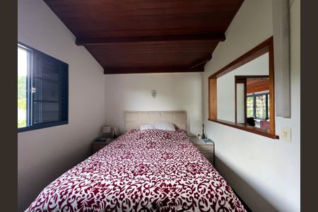 Casa de condomínio para alugar com 400m², 4 quartos e 5 vagasCasa de hóspedes