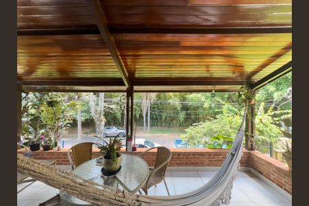 Casa de condomínio para alugar com 400m², 4 quartos e 5 vagas Casa de condomínio para alugar com 400m², 4 quartos e 5 vagasVista do Quarto 3