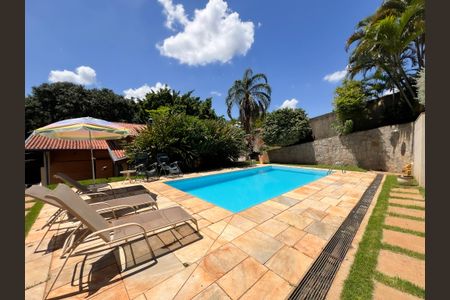 Casa de condomínio para alugar com 400m², 4 quartos e 5 vagas Casa de condomínio para alugar com 400m², 4 quartos e 5 vagasPiscina