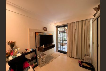 Casa de condomínio para alugar com 400m², 4 quartos e 5 vagas Casa de condomínio para alugar com 400m², 4 quartos e 5 vagasQuarto 3