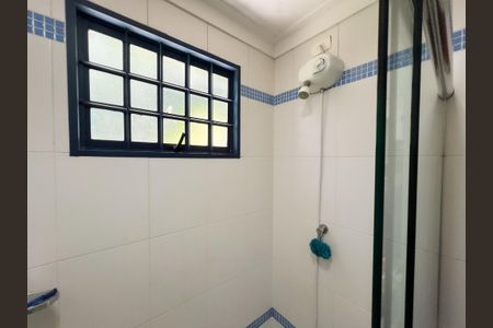 Casa de condomínio para alugar com 400m², 4 quartos e 5 vagas Casa de condomínio para alugar com 400m², 4 quartos e 5 vagasBanheiro da Suíte 2