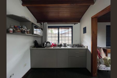 Casa de condomínio para alugar com 400m², 4 quartos e 5 vagasCasa de hóspedes