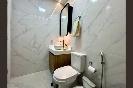 Apartamento à venda com 119m², 3 quartos e sem vagaBanheiro social