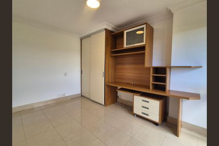 Apartamento à venda com 178m², 4 quartos e 2 vagasSuíte 1