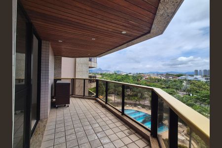 Apartamento à venda com 178m², 4 quartos e 2 vagasVaranda 