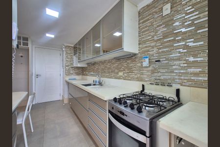 Apartamento à venda com 178m², 4 quartos e 2 vagasCozinha 