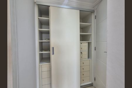 Apartamento à venda com 178m², 4 quartos e 2 vagasSuíte 4