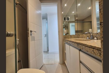 Apartamento à venda com 178m², 4 quartos e 2 vagasBanheiro suite 4