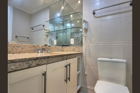 Apartamento à venda com 178m², 4 quartos e 2 vagasBanheiro suite 3