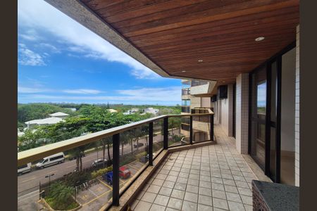 Apartamento à venda com 178m², 4 quartos e 2 vagasVaranda 