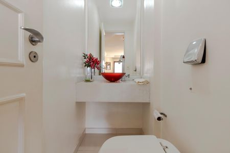 Apartamento à venda com 278m², 4 quartos e 3 vagasLavabo da Cobertura