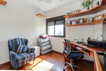 Apartamento à venda com 278m², 4 quartos e 3 vagasQuarto 2