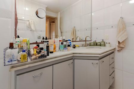Apartamento à venda com 278m², 4 quartos e 3 vagasBanheiro