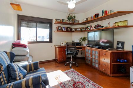 Apartamento à venda com 278m², 4 quartos e 3 vagasQuarto 2