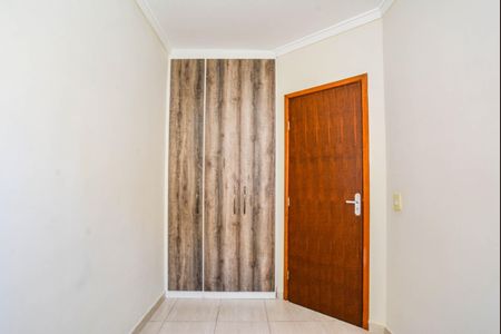 Quarto 1 de apartamento para alugar com 2 quartos, 39m² em Vila Linda, Santo André