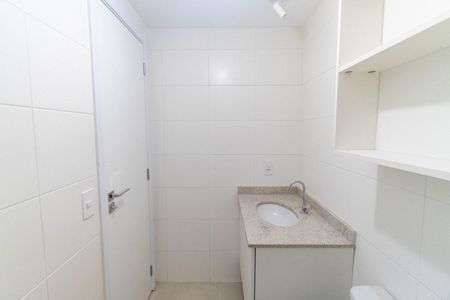 Banheiro de kitnet/studio à venda com 1 quarto, 26m² em Vila Santa Catarina, São Paulo