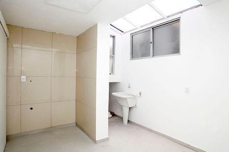 Apartamento à venda com 65m², 2 quartos e sem vagaCozinha + Área de Serviço