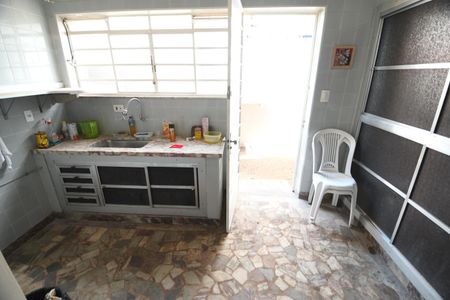 Casa para alugar com 225m², 3 quartos e 2 vagasCozinha