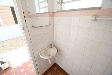 Casa para alugar com 225m², 3 quartos e 2 vagasBanheiro de serviço