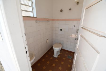 Casa para alugar com 225m², 3 quartos e 2 vagasBanheiro de serviço